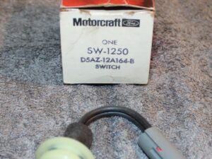 1975 1976 Ford Mustang II LTD Bronco NOS DISTRIBUTOR MODULATOR AMBIENT SWITCH