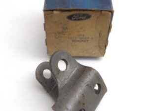 1965-1973 Ford F100 F250 2WD 1973 F350 NOS LH FRONT SHOCK LOWER BRACKET PLATE