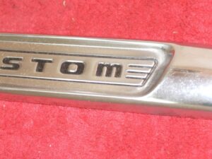 1950 Ford Custom Deluxe Station Wagon NOS RH 'CUSTOM' FENDER ORNAMENT MOULDING