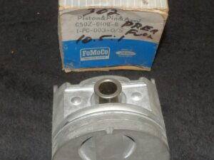 1965-1967 Ford Mustang Fairlane Mercury Cougar NOS 289 4V PF .003 PISTON & PIN
