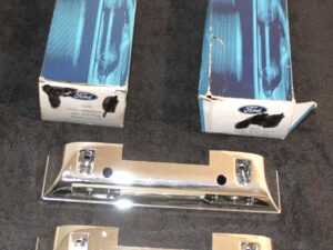 1965 1966 Mustang Fastback Cpe GT Convertible Shelby NOS L+R DOOR ARM REST BASES