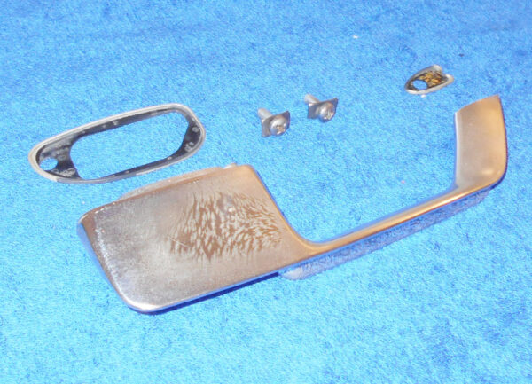 57-3049.jpg