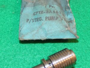 1967-1972 Ford F500 F600 F700 F750 NOS 330 361 391 POWER STEERING PUMP VALVE
