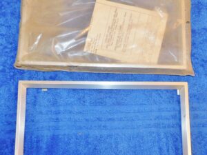 67-71 Ford Mercury Lincoln NOS DELUXE ACCESSORY FRONT REAR LICENSE PLATE FRAMES