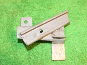 1972 Thunderbird Lincoln Mark IV NOS LH QUARTER WINDOW REGULATOR ARM BRACKET