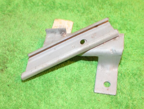 57-3931.jpg 57-3931.jpg
