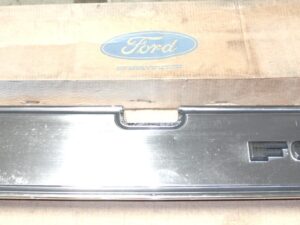 1985 1986 1987 1988 Ford Ranger XLT Pickup NOS TAIL GATE FINISH MOULDING PANEL