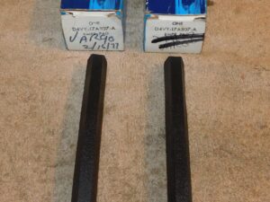 1974 1975 Lincoln Continental Town Car NOS REAR BUMPER LH+RH GUARD PADS