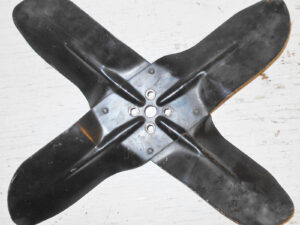 1968 1969 Ford Custom Galaxie 500 Xl LTD ORIG 302 351W 4-BLADE ENGINE FAN 18"