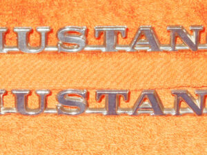 1965 1966 Mustang Coupe Convertible ORIG LH + RH FRONT FENDER 'MUSTANG' EMBLEMS