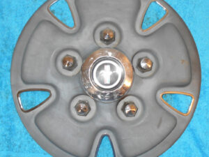 1970 1971 Ford Mustang Fastback Mach 1 Grande Boss ORIG SPORT WHEEL COVER CENTER