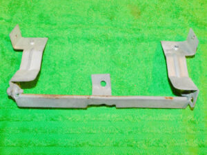 1967 1968 Mustang Fastback Conv GT A Cougar Xr7 ORIG CONSOLE DASH RADIO BRACKETS