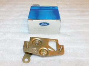 68-77 Bronco 67-72 F-100 F250 F350 73-79 E-100 NOS LH DOOR LATCH REMOTE CONTROL
