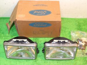 1979 1980 1981 1982 Ford Mustang NOS LH FRONT HEAD LAMP KIT