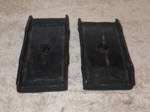 1967 1968 1969 1970 Cougar XR7 6.5 XR7-G GTE Eliminator ORIG REAR END INSULATORS