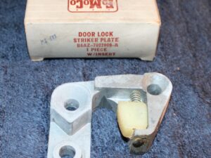 1956 1957 Ford Thunderbird 1956 Ford Car Fairlane NOS LH DOOR LOCK STRIKER PLATE