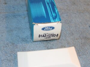 1971 1972 1973 Ford Mustang Cougar 1973-1979 F100 F250 F350 NOS DOME LAMP LENS