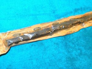 1975-1991 Ford E100 E150 E250 E350 Econoline NOS RH DOOR GLASS BELT WEATHERSTRIP