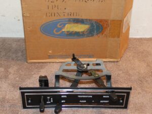 1971 1972 Ford Pinto Runabout Wagon NOS INSTRUMENT PANEL HEATER CONTROL ASSEMBLY