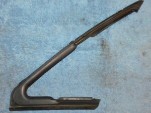 64 1965 1966 Mustang GT Shelby NOS LH DOOR VENT WINDOW FRONT RUBBER WEATHERSTRIP