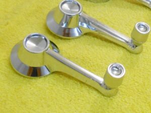 1964 1/2 1965 Mustang Coupe GT Convertible ORIG L+R QUARTER WINDOW CRANK HANDLES