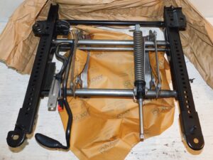 2002 2003 Ford Focus NOS LH FRONT SEAT ADJUSTER MOUNTING TRACK ASSEMBLY