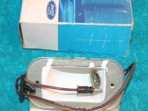 1969 1970 Ford Custom Galaxie 500 XL LTD Brougham NOS LH FRONT PARKING LAMP BODY