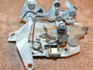 1967 1968 Mustang GT GTA Cougar Xr7 GT-E ORIG RH DOOR AJAR LOCK LATCH w/ SWITCH