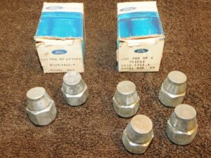 1979-1986 Ford Mustang Fairmont Capri Zephyr NOS STYLED STEEL WHEEL HUB LUG NUTS
