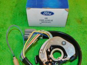 1980-1983 Ford F100 F150 F250 F350 Bronco NOS FIXED COLUMN TURN SIGNAL SWITCH