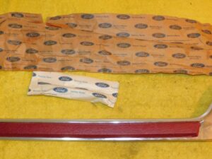 1977 Ford Thunderbird NOS LH FENDER SIDE FRONT MOULDING Dark Red
