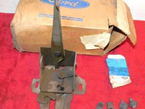 1970 Lincoln Continental Coupe Sedan NOS FRONT HOOD LATCH