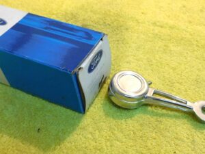 1968 1969 1970 Ford Mustang GT Shelby Cougar Xr7 Gte NOS QUARTER WINDOW HANDLE