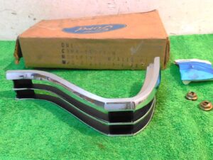 1969 1970 Marquis Brougham Marauder X-100 NOS LH FENDER EXTENSION UPPER MOULDING