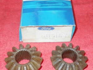 1966 1967 1968 1969 1970 1971 Ford Bronco NOS FRONT DANA 30 AXLE DIFF SIDE GEARS