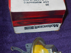 1976-1983 Mustang Fairmont Capri Zephyr NOS 200 250 DISTRIBUTOR VACUUM ADVANCE