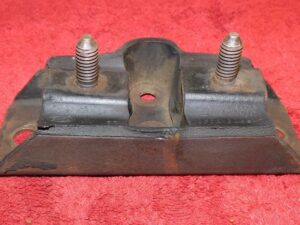 1966 1967 1968 1969 Fairlane Torino GT Cyclone ORIG TRANSMISSION INSULATOR MOUNT