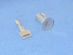 1967 1968 1969 Mustang GT Mach 1 Boss Shelby Cougar ORIG IGNITION CYLINDER w KEY