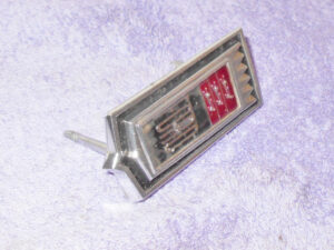 1971 Ford Custom Galaxie 500 LTD ORIG FRONT GRILLE 'FORD' EMBLEM ORNAMENT