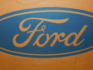 2001-2004 Ford E150 E250 E350 E450 S/D NEW NOS OEM 4.6L 5.4L RADIATOR FAN SHROUD
