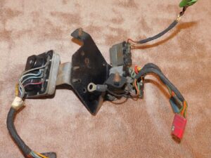 1966 Ford Thunderbird Landau Convert ORIG CRUISE SPEED CONTROL RELAYS & BRACKET