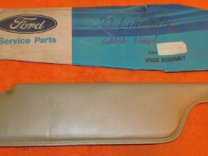 1972 Lincoln Continental Town Car NOS LIGHT GRAY GOLD LH SUN VISOR