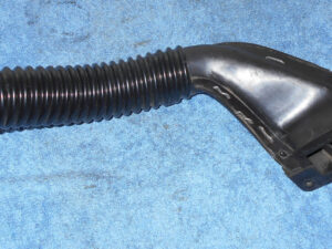 1987 1988 1989 1990 1991 1992 1993 Mustang GT Saleen DASH RH DEFROST VENT DUCT