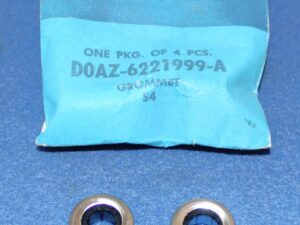 1970 1971 1972 1973 Mustang Mach1 Boss Cougar NOS DECOR DOOR LATCH KNOB GROMMETS