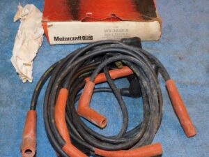 1974 Ford Bronco Sport NOS 302 with T/E SPARK PLUG WIRE - CABLE KIT