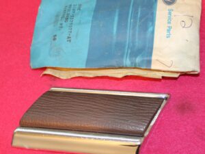 1977 1978 Grand Marquis 4Door NOS LH QUARTER PANEL FRONT LOWER MOULDING Brown