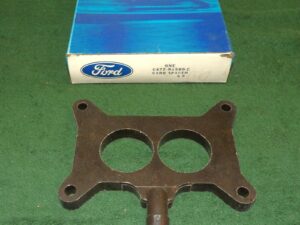 1964-1972 Ford F600 F650 F750 F800 Truck NOS 330 H/D 361 2V CARBURETOR SPACER