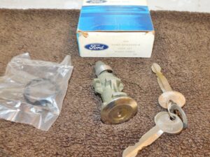 75-76 Custom Galaxie LTD Monterey Marquis NOS TRUNK LUGGAGE COMPT LOCK CYLINDER