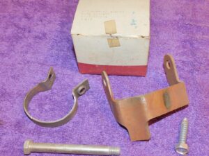 1964 1965 Lincoln Continental NOS RH EXHAUST MUFFLER OUTLET PIPE SUPPORT KIT