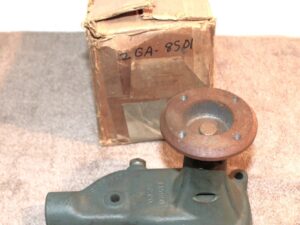 1942 Ford Passenger Car Truck Commercial NOS 6-CYLINDER ENGINE WATER PUMP